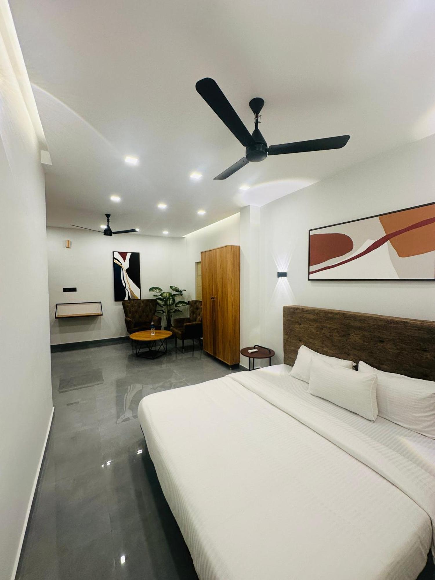 Zahir Residency Otel Kondotty Dış mekan fotoğraf